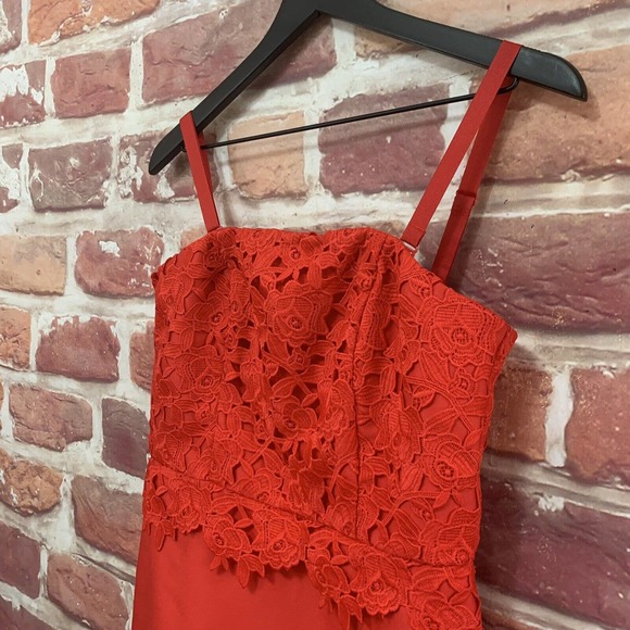 H&M Dress Women's Size 10 Red Embroidered Floral With Removeable Straps - Picture 4 of 9